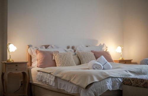 Kosice Old Town Apartment | The Royal Hlavna Balcony Apartment Parking