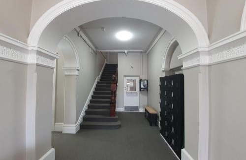 Muswellbrook Hotel | Discover The Royal Hotel: Family-Friendly with Breakfast