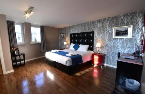 Castle Quarter Hotel | Discover The Royal Hotel Cardiff: 4-Star Family Friendly Stay