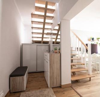 Hunedoara Apartment | The Royal House