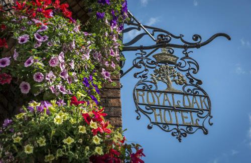 Kingswood Hotel | Discover The Royal Oak Hotel: 4-Star Stay in Welshpool