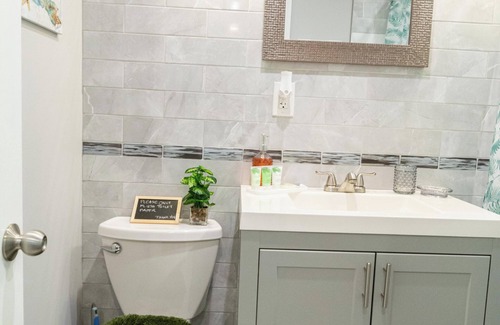 Queens Apartment | The Royale Tee Oasis - Spacious 3BR/2Bath Home near JFK/LGA
