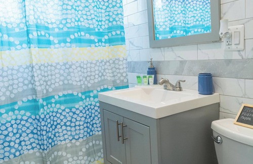 Queens Apartment | The Royale Tee Oasis - Spacious 3BR/2Bath Home near JFK/LGA
