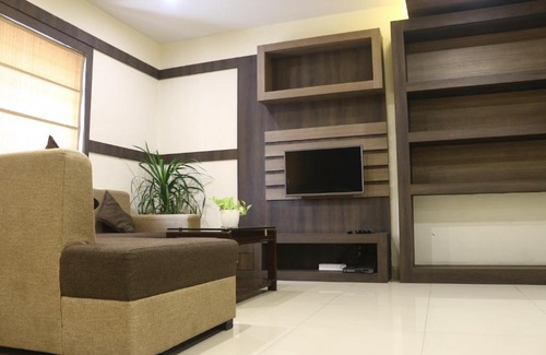 Kottakkal Hotel | Budget-Friendly Stay at The Rubis with Family Amenities