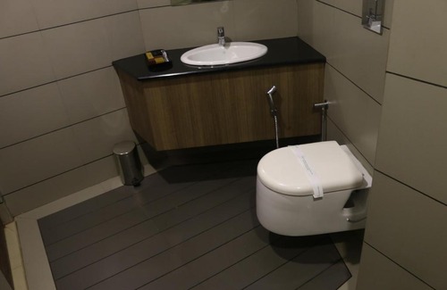 Kottakkal Hotel | Budget-Friendly Stay at The Rubis with Family Amenities