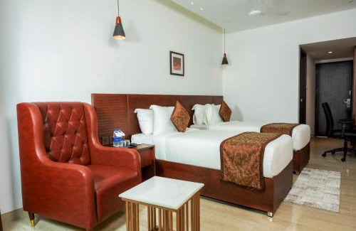 Nedumbassery Hotel | Discover The Runway Hotel: Family-Friendly & Accessible Stay