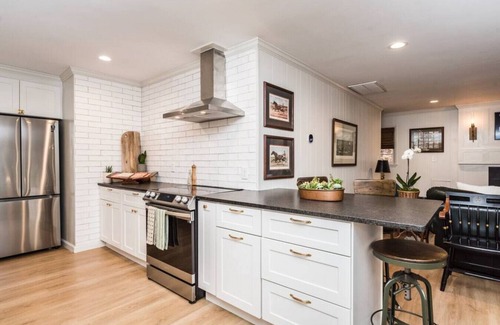 West Jefferson House | Rustic Retreat: Pet Friendly & Close to West Jefferson