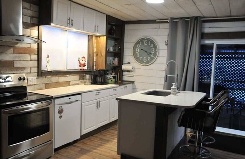 Rouyn-Noranda Apartment | The Rustic Loft & Spa