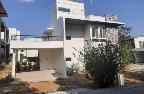 Hosur Villa | RusticVibe Villa with Garden: Ideal for Families and Pets