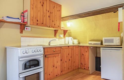 Ashbourne House | Family-Friendly Stay at The Saddlery with Great Reviews