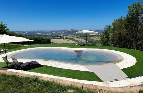 Monterubbiano Apartment | Experience The Saddlery: Two-Room Apartment with Ocean View