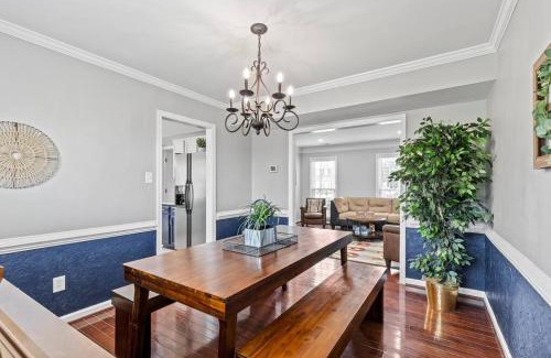 Mechanicsville House | Adventure Awaits at The Safari House: 4-Star Comfort