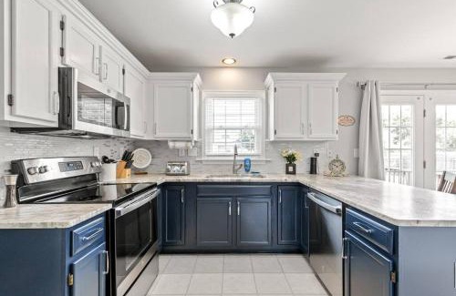 Mechanicsville House | Adventure Awaits at The Safari House: 4-Star Comfort