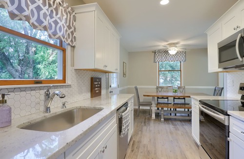 Conestoga House | Experience Comfort at The Safe Harbor House with Country Views
