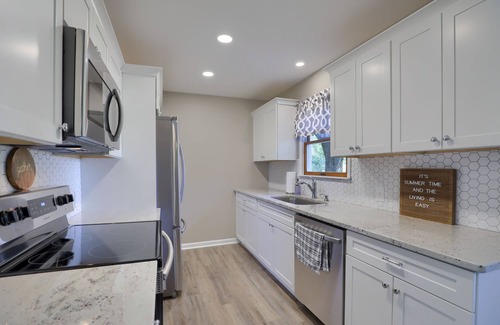 Conestoga House | Experience Comfort at The Safe Harbor House with Country Views