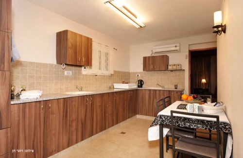 Safed House | Relax at The Safed Estate with a Heated Indoor Pool