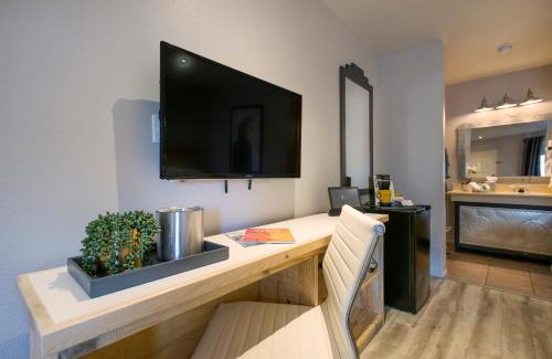 South Capitol Hotel | Oceanfront Escape at The Sage Hotel: Pet Friendly & Poolside