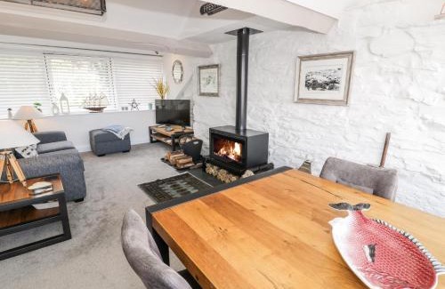 Borth-y-Gest Apartment | Ocean View Retreat at The Sail Loft - Guest Rated 10/10