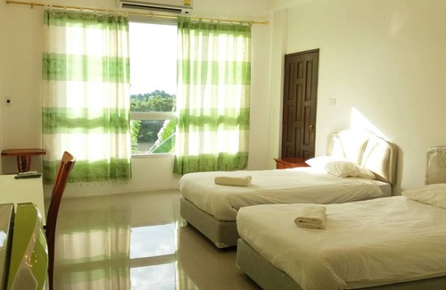 Nakhon Sawan Hotel | Budget-Friendly Stay at The Sale Hub with Breakfast Included