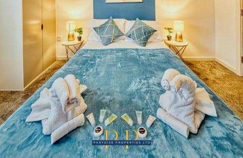 Trafford Apartment | Sale Symphony Suite: Ideal for Business and Leisure Stays