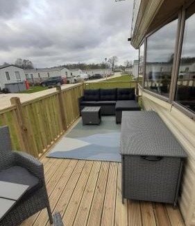Crowle Other | Discover The Salsa: Pet & Child-Friendly Sunset Escape