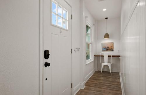 Rockport House | Idyllic Sea Cottage: 4-Star Family-Friendly Retreat