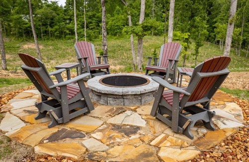 Dover House | The Salt Shack ("In The Pines" at KY Lake) | 121 Pine Grove Lane, Dover, TN 37058