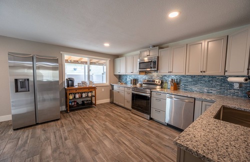 Reedsport House | Discover The Salty Duplex: Oceanfront Bliss Awaits