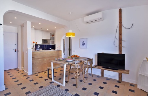 Lagos City Center Apartment | Experience The Salty Lodge: Oceanfront Bliss & Spa Retreat