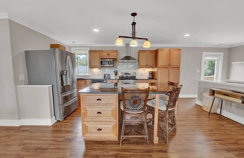 St. George Island House | Discover The Salty Snapper: Oceanfront Family Getaway