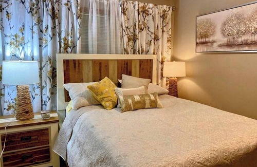 Flat Rock Bed & Breakfast | Experience The Sanctuary On Huron River: 10/10 Rated Getaway
