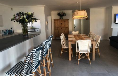 Robberg Beach Villa | Oceanfront Sanctuary Penthouse: Guest Rated 10/10 Stay