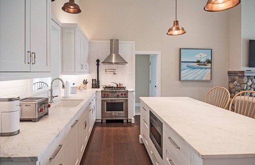 Bridgehampton House | The Sandbox! Completely renovated in-town 3br, 2+ bath with pool & poolhouse.