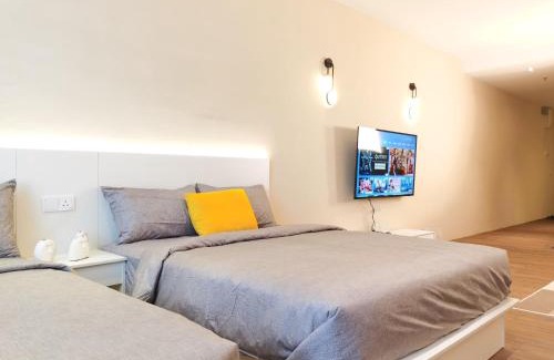 Taman Bukit Pantai Apartment | Stylish Stay at The Sandstone - Bangsar Trade Centre