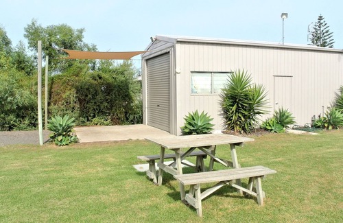 Lacepede House | Beachfront Bliss at The Sandy Toes Retreat, Rated 8/10