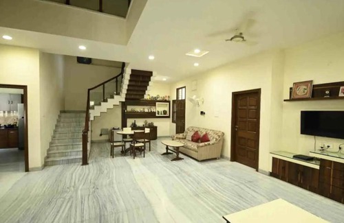 Jaipur House | Discover The Sanidhya Cottage: Pet-Friendly Retreat