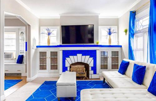 Old Brooklyn House | Explore The Sapphire Haven: A 4-Star Family Oasis