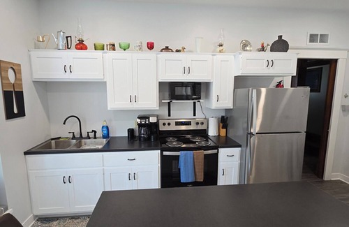 Sleepy Eye Apartment | The Sarah Jean Suite