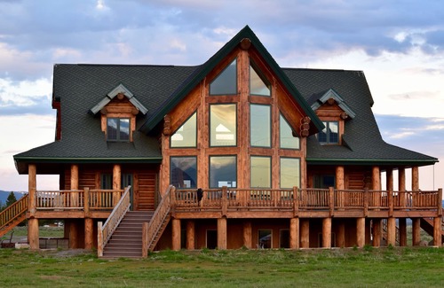 Island Park Cabin | Cozy Cabin at The Sawtelle Lookout Near Yellowstone Park