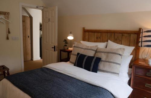 Child Okeford Bed & Breakfast | Discover The Saxon Inn: Family & Pet-Friendly Retreat