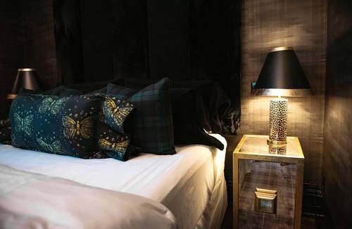 Old Town Historic District Bed & Breakfast | Experience The Scotsman Hotel: 4-Star Stay with Breakfast