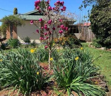 Moss Vale House | Pet-Friendly Scotty House: 4-Star Stay with EV Charging