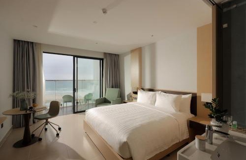 Cam Ranh Apartment | Oceanview Liuu Apartment in Cam Ranh with Private Beach
