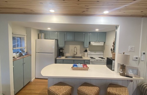 Old Orchard Beach Apartment | Sea Breezy Vacation House: 10/10 Rated, Steps to the Beach!
