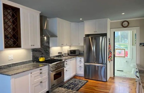 Boothbay Harbor House | Unforgettable Stay at The Sea Eagle - Waterfront Retreat