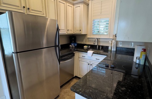 Saint Simons Island Condo | Discover The Sea Gate: Ocean View & Poolside Relaxation