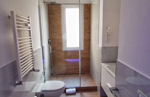 Quartiere XXXIV Lido di Ostia Levante House | Discover The Sea of Rome Deluxe "Emerald" with Hot Tub & More