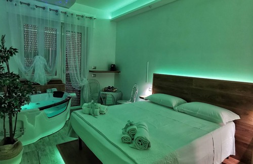 Quartiere XXXIV Lido di Ostia Levante House | Discover The Sea of Rome Deluxe "Emerald" with Hot Tub & More