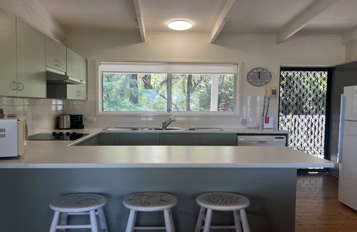 Berrara House | Discover The Sea Shack @ Berrara: Family-Friendly Retreat