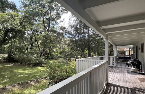 Berrara House | Discover The Sea Shack @ Berrara: Family-Friendly Retreat
